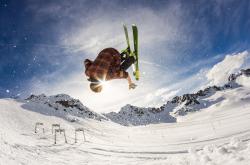 王曼昱赛后谦逊发言登热搜，迈阿密热火绝杀洛杉矶快船引发热议的简单介绍